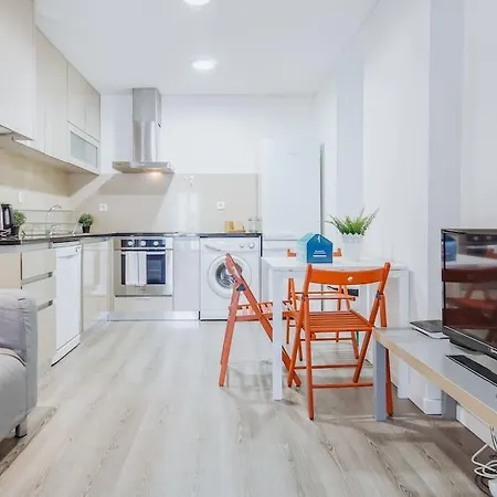 2bed In Central Lejlighed *