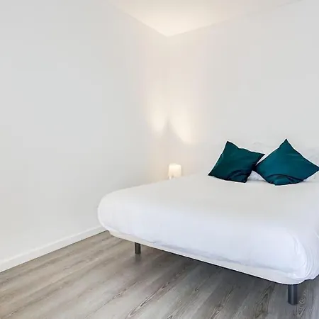 2bed In Central Lejlighed *